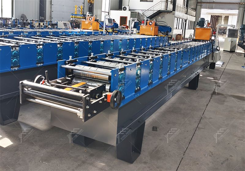 self lock roll forming machine factory.jpg