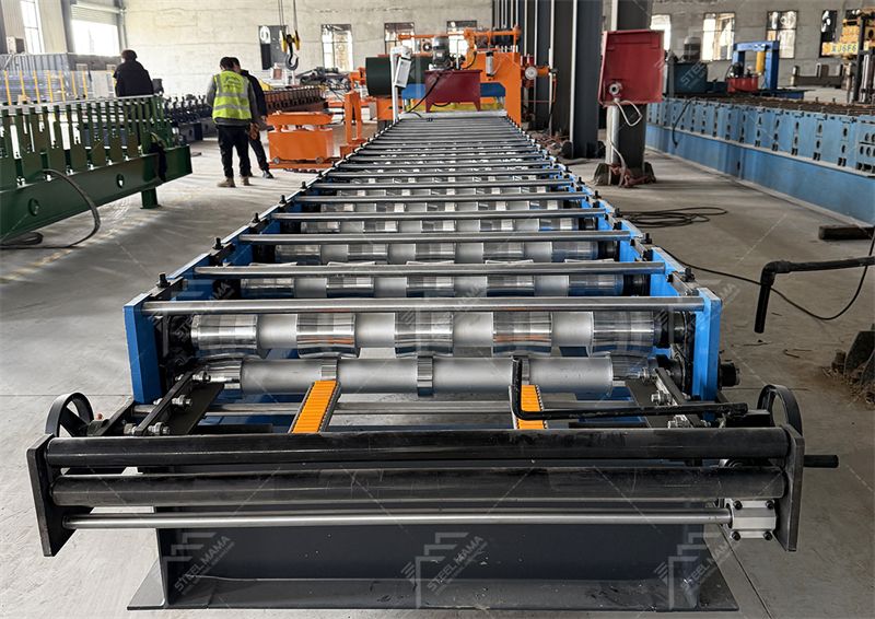 trapezoidal roof panel roll forming machine.jpg