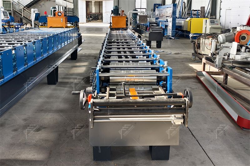 Self Lock Roof Sheet Roll Forming Machine.jpg