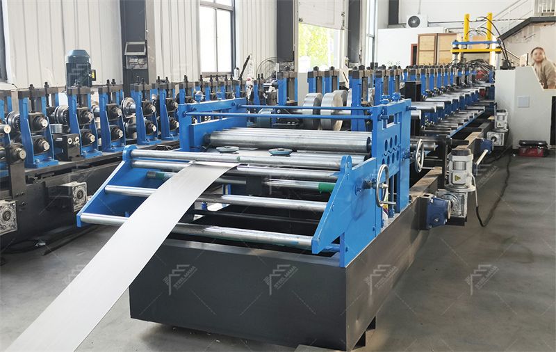 cz purlin forming machine.jpg